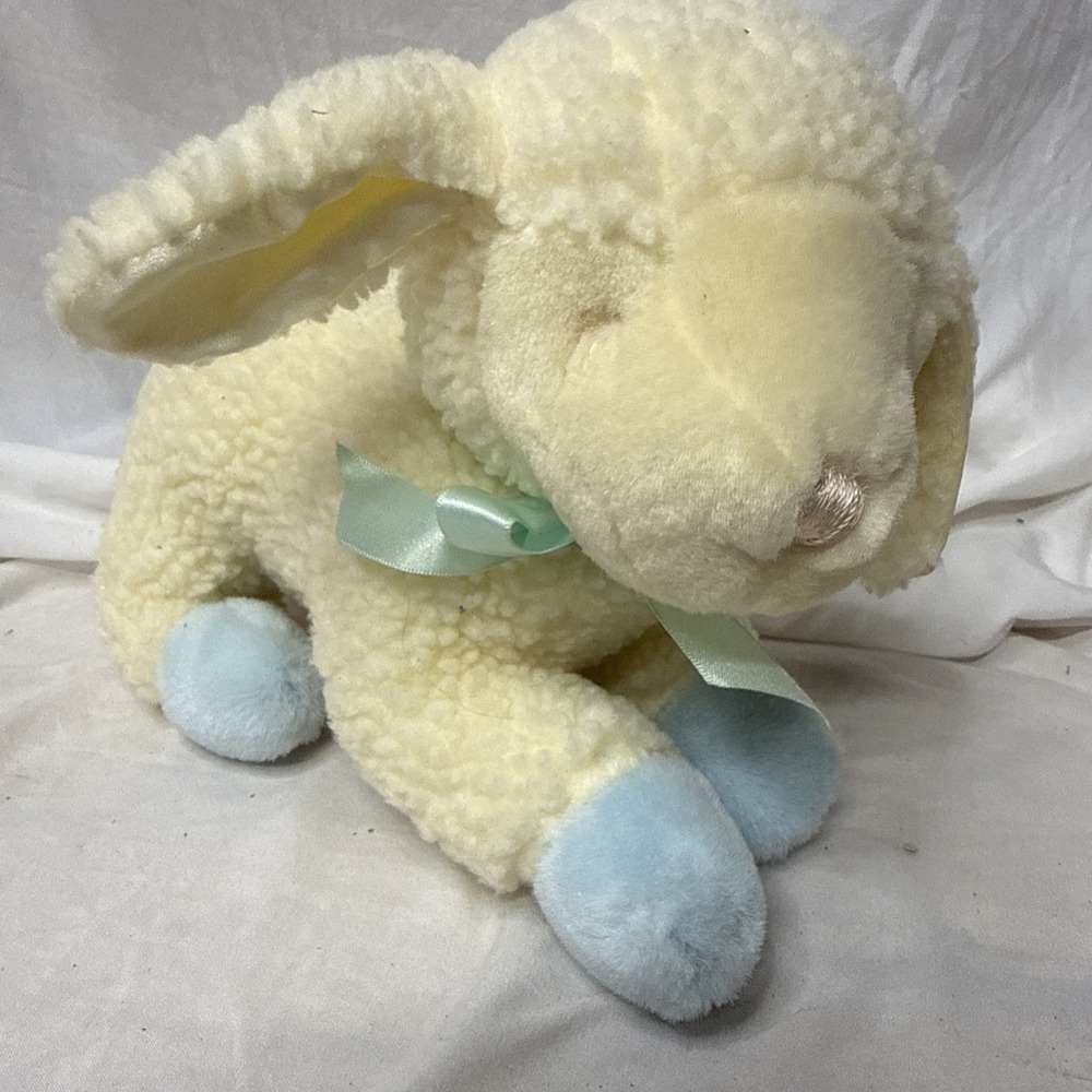 VINTAGE Russ Lullaby Lamb Baby Wind Up Musical Lovey Jesus Loves Me Song Plush